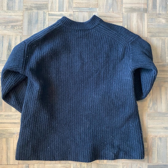 Aritzia wool sweater - Picture 4 of 4